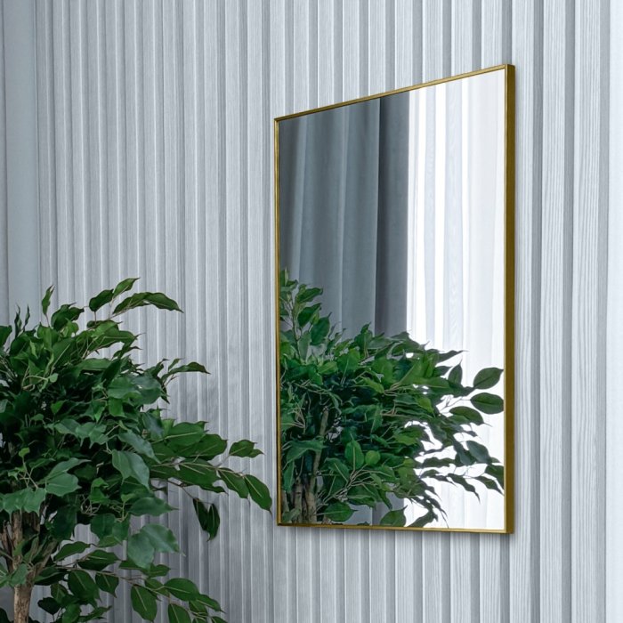 Настенное зеркало PLAZA